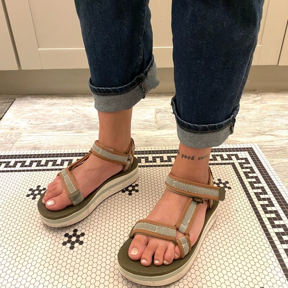 Teva Women's Flatform Mesh Sandals - Dark Olive/Sea Foam size 6 - Picture 6 of 8